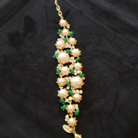 Green and pearl bracelet Christmas - Picture 3 of 4